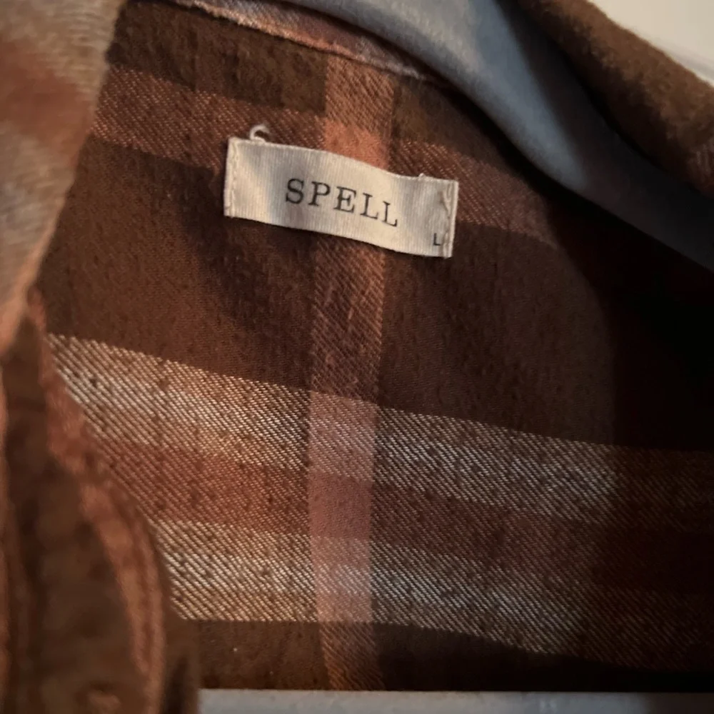 Spell Basecamp Flannel - Picture 9 of 16